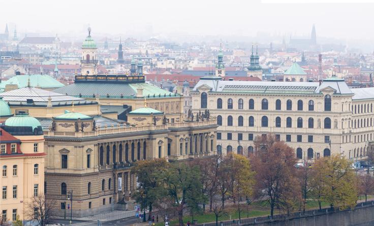 Universidad de Economía y Negocios de Praga