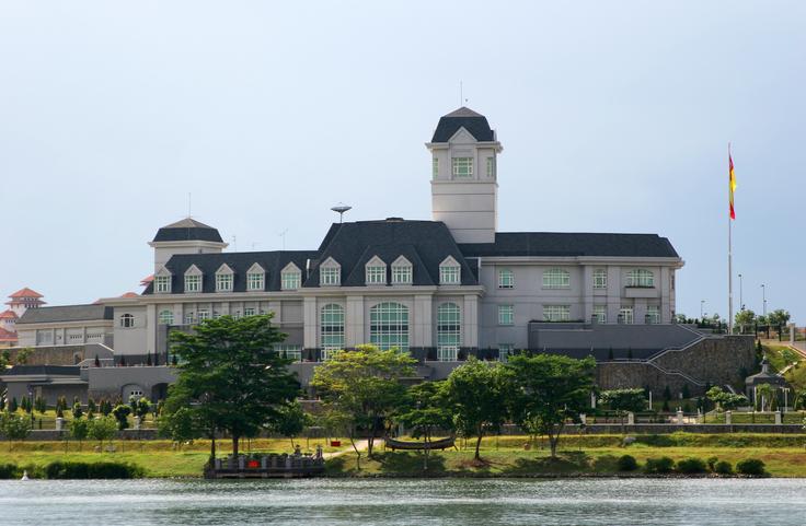 SEGi University