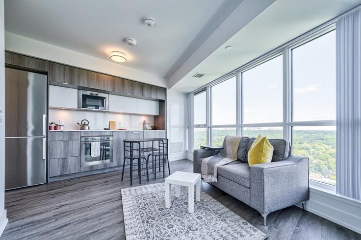 Salle de séjour élégante avec mobilier moderne dans un appartement à Building Parliament Street - 2574902-ontario-inc - 1513103 à Old Toronto, Toronto Salle de séjour élégante avec mobilier moderne dans un appartement à Building Parliament Street - 2574902-ontario-inc - 1513103 à Old Toronto, Toronto