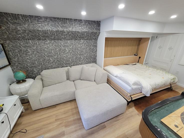 Salle de séjour élégante avec mobilier moderne dans un appartement à Building Queen Street East - 2574902-ontario-inc - 1513110 à Old Toronto, Toronto Salle de séjour élégante avec mobilier moderne dans un appartement à Building Queen Street East - 2574902-ontario-inc - 1513110 à Old Toronto, Toronto