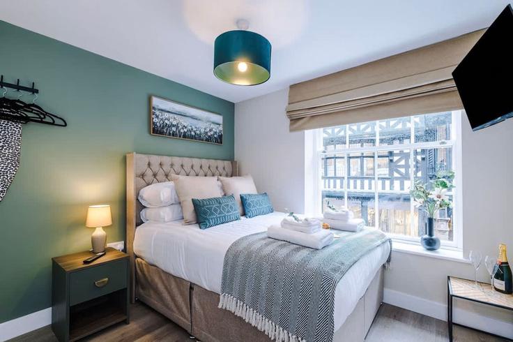 Elegante sala de estar con mobiliario moderno en un apartamento en Building Northgate Street - 53-degrees-property - 1365787 en Chester, Chester Elegante sala de estar con mobiliario moderno en un apartamento en Building Northgate Street - 53-degrees-property - 1365787 en Chester, Chester
