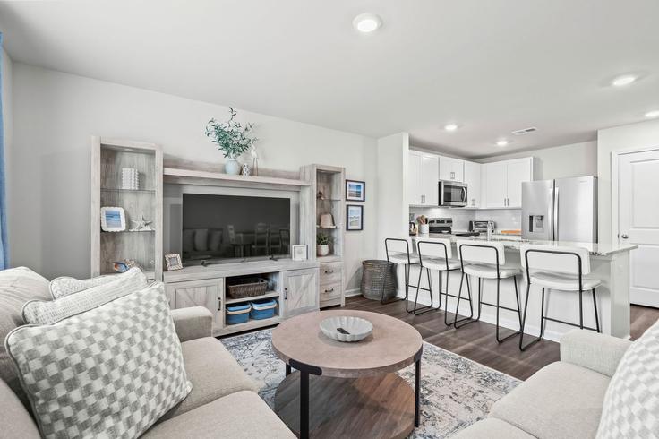 Surfside Beach Surfside BeachのBuilding North Yaupon Drive - 822b - 1366315のアパートメントにある、モダンな家具を備えたエレガントなデザインのリビングルーム