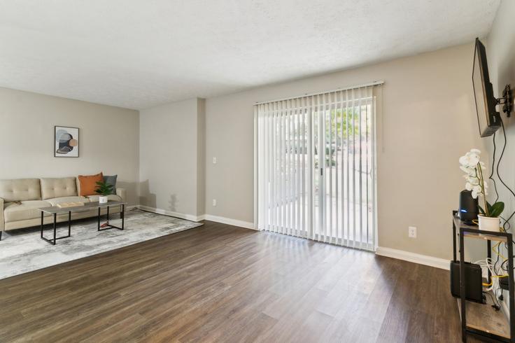 2 apartamento de un dormitorio amueblado en Emerald Sky Drive 1258265P , Vinings, Vinings, foto 4