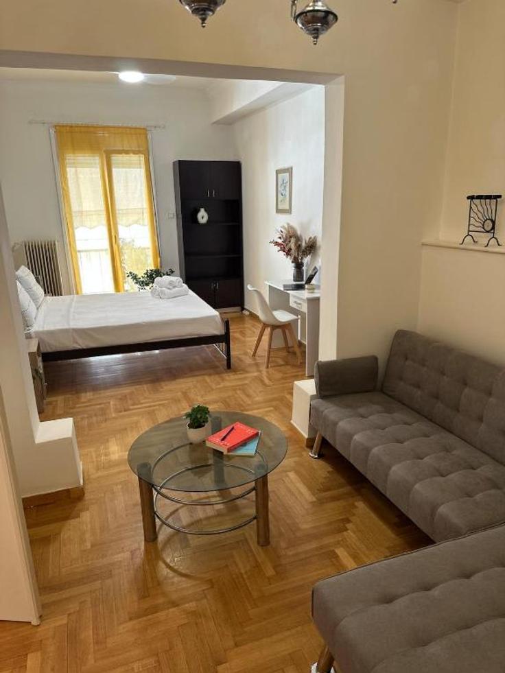 Central Athens, Athens에 위치한 Building Erisichthonos - aegis-reatly-ike - 1360061 아파트의 세련된 인테리어가 돋보이는 거실