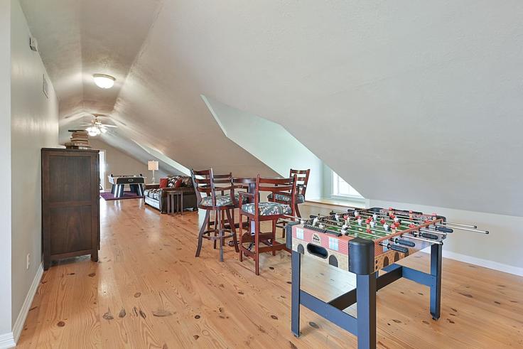 College Station, College Station 소재 Building Koppe Bridge Road - aggieland-vacation-rentals - 1328050 유닛에 마련된, 현대적인 가구로 꾸며진 우아한 디자인의 거실