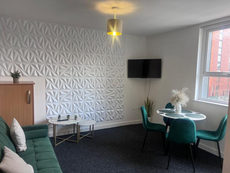 Salle de séjour élégante avec mobilier moderne dans un appartement à Building Talbot Road - ai-stays-uk - 1491691 à Trafford, Manchester