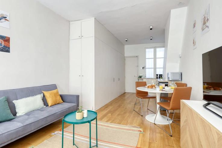3rd arrondissement, Paris에 위치한 Building Rue Pastourelle - airbnyou - 1031670 - PAR 유닛의 세련된 인테리어가 돋보이는 거실
