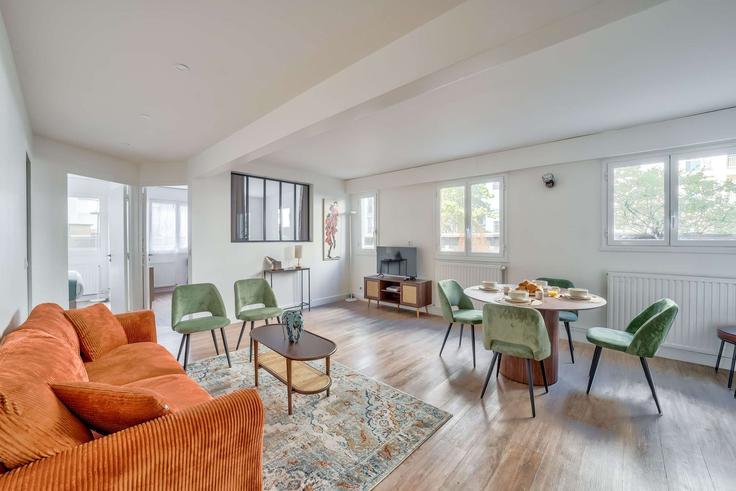 15th arrondissement, Paris에 위치한 Building Rue Dupleix - airbnyou - 1318708 아파트의 세련된 인테리어가 돋보이는 거실