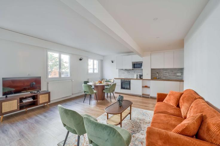 Elegante sala de estar con mobiliario moderno en un apartamento en Building Rue Dupleix - airbnyou - 1318708 en 15th arrondissement, Paris