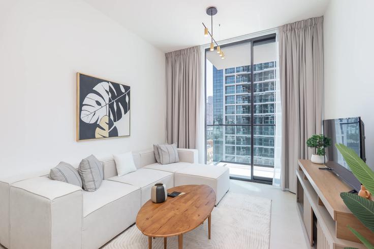 Jumeirah Village, Dubai 소재 Building Binghatti Orchid - airdxb - 1245495 - DXB 유닛에 마련된, 현대적인 가구로 꾸며진 우아한 디자인의 거실