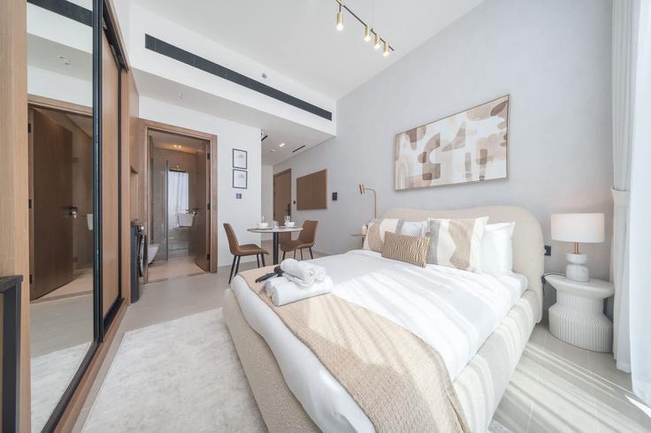 Dubai Jumeirah Village에 위치한 Binghatti Gardenia 1250009P의 가구가 완비된 스튜디오 유닛, 사진 1