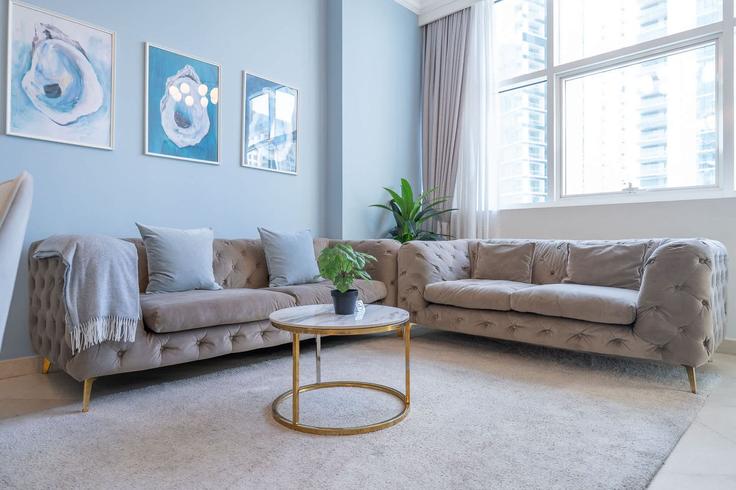 Dubai Marina, Dubai에 위치한 Building Dorra Bay - airdxb - 1250287 - DXB 아파트의 세련된 인테리어가 돋보이는 거실