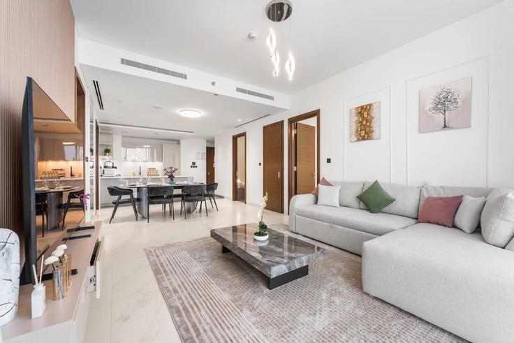 Nad Al Sheba, Dubai 소재 Building Al Merkadh - airdxb - 1338739 유닛에 마련된, 현대적인 가구로 꾸며진 우아한 디자인의 거실