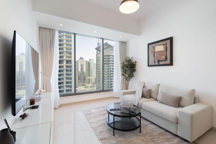 Building Al Yahoom Street - airdxb - 1366031 adresindeki bir dairede modern mobilyalarla zarif bir şekilde tasarlanmış oturma odası Dubai Marina, Dubai