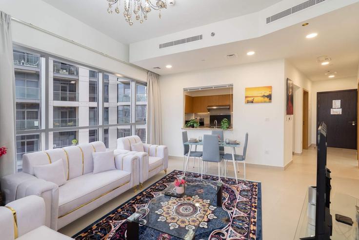 Elegant gestaltetes Wohnzimmer mit moderner Einrichtung in einer Wohnung im Building Burj Khalifa Boulevard - airdxb - 1375240 in Downtown Dubai, Dubai Elegant gestaltetes Wohnzimmer mit moderner Einrichtung in einer Wohnung im Building Burj Khalifa Boulevard - airdxb - 1375240 in Downtown Dubai, Dubai