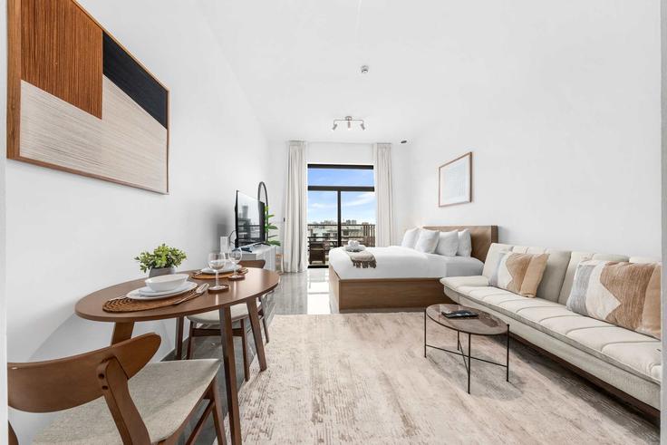Elegant gestaltetes Wohnzimmer mit moderner Einrichtung in einer Wohnung im Building Tariaq Bedon Esm - airdxb - 1511189 in Al Barsha South Third, Dubai Elegant gestaltetes Wohnzimmer mit moderner Einrichtung in einer Wohnung im Building Tariaq Bedon Esm - airdxb - 1511189 in Al Barsha South Third, Dubai