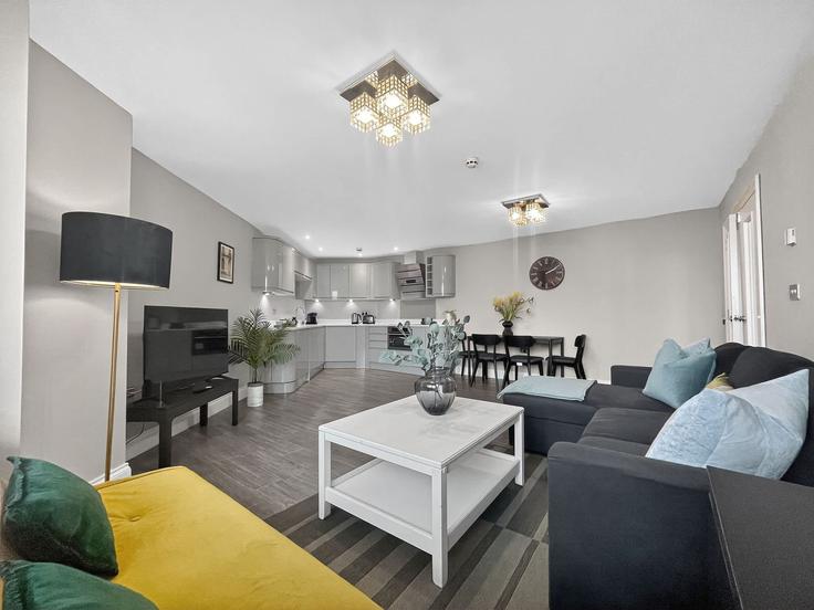 Elegant gestaltetes Wohnzimmer mit moderner Einrichtung in einer Wohnung im Building Ship Street - airhost-agency - 1351189 in Brighton, Brighton