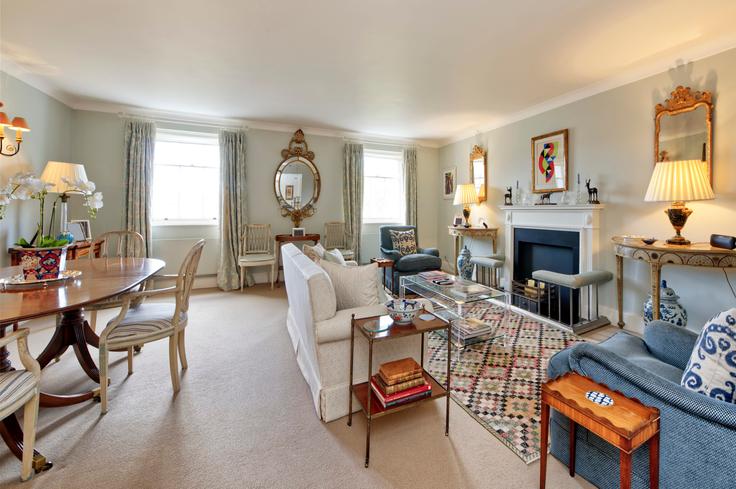 Royal Borough of Kensington and Chelsea, London에 위치한 Building Onslow Square - airpeaceofmind - 1225048 유닛의 세련된 인테리어가 돋보이는 거실