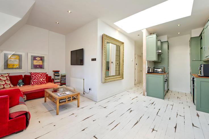 Elegant gestaltetes Wohnzimmer mit moderner Einrichtung in einer Wohnung im Building Elm Park Gardens - airpeaceofmind - 1225051 - LON in Royal Borough of Kensington and Chelsea, London