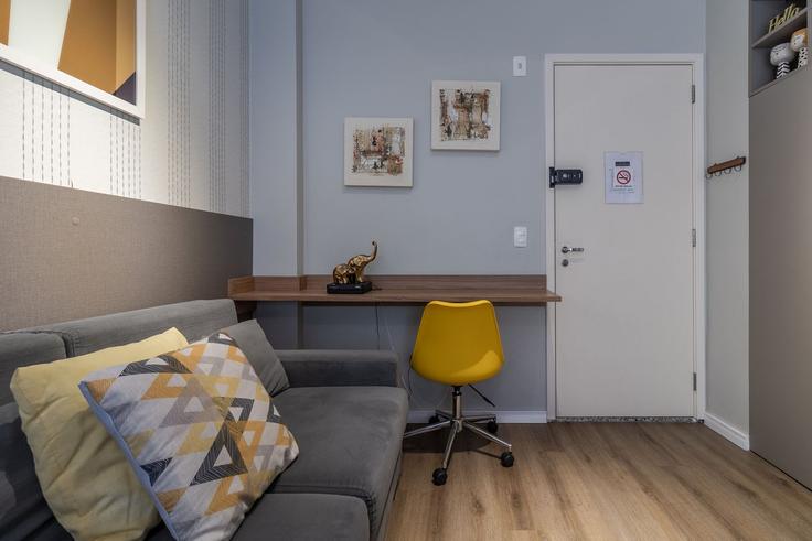 São Paulo ConsolaçãoのBuilding Avenida Nove de Julho - akile-homes - 1459302のアパートメントにある、モダンな家具を備えたエレガントなデザインのリビングルーム