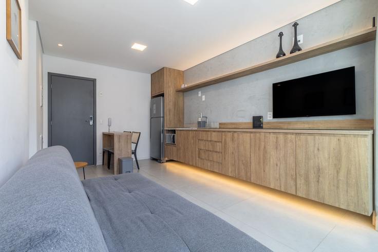 Pinheiros, São Paulo에 위치한 Building Avenida Rebouças - akile-homes - 1459353 유닛의 세련된 인테리어가 돋보이는 거실