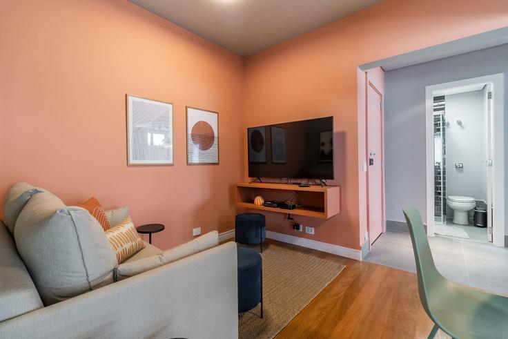 São Paulo ConsolaçãoのBuilding Rua Antônio Carlos - akile-homes - 1459312のアパートメントにある、モダンな家具を備えたエレガントなデザインのリビングルーム