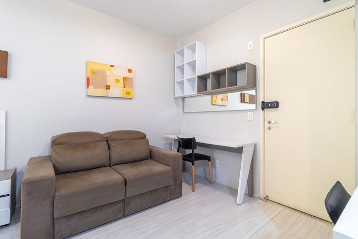 Building Avenida Nove de Julho - akile-homes - 1459328 adresindeki bir dairede modern mobilyalarla zarif bir şekilde tasarlanmış oturma odası Consolação, São Paulo