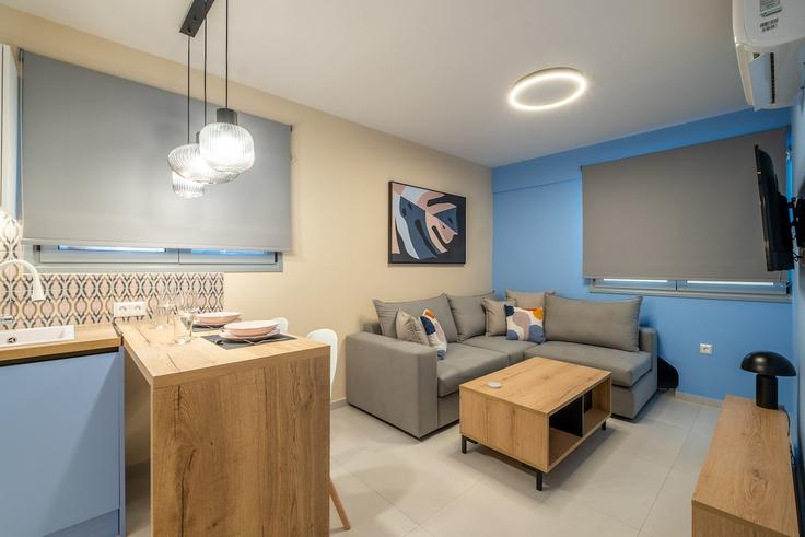 Building Mpotasi - albaresidences - 1055206 - ATH adresindeki bir dairede modern mobilyalarla zarif bir şekilde tasarlanmış oturma odası Piraeus, Athens