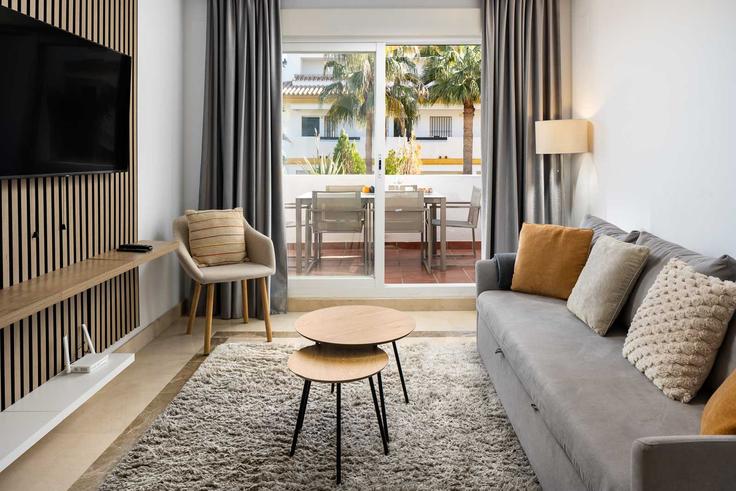 La Cala de Mijas, La Cala de Mijas에 위치한 Building Calle Cartajima - alfrescostays - 1329398 아파트의 세련된 인테리어가 돋보이는 거실