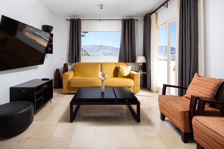 Elegant gestaltetes Wohnzimmer mit moderner Einrichtung in einer Wohnung im Building Avenida Sunset - alfrescostays - 1329405 in Las Lagunas de Mijas, Las Lagunas de Mijas Elegant gestaltetes Wohnzimmer mit moderner Einrichtung in einer Wohnung im Building Avenida Sunset - alfrescostays - 1329405 in Las Lagunas de Mijas, Las Lagunas de Mijas