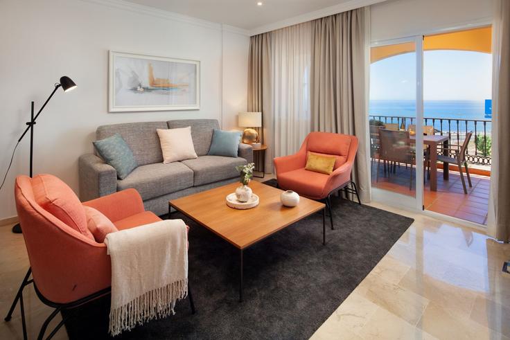 Sala de estar elegantemente projetada com móveis modernos em um apartamento no Building Urbanización Solvillas III - alfrescostays - 1329479 em Las Lagunas de Mijas, Las Lagunas de Mijas Sala de estar elegantemente projetada com móveis modernos em um apartamento no Building Urbanización Solvillas III - alfrescostays - 1329479 em Las Lagunas de Mijas, Las Lagunas de Mijas
