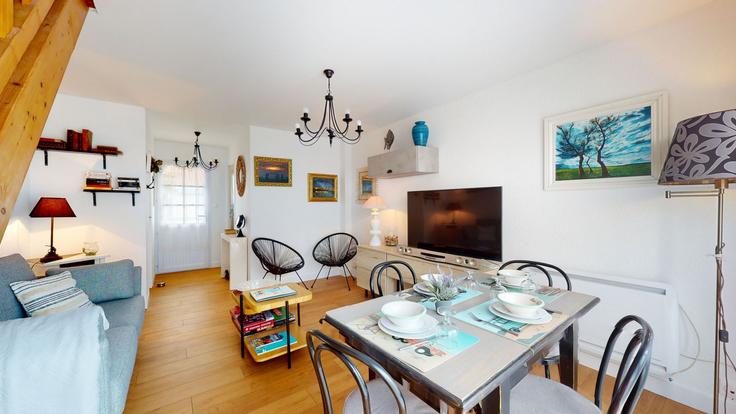 Sala de estar elegantemente projetada com móveis modernos em um apartamento no Building Rue des Jonquilles - allo-vende-vacances - 1437758 em Saint-Gilles-Croix-de-Vie, Saint-Gilles-Croix-de-Vie Sala de estar elegantemente projetada com móveis modernos em um apartamento no Building Rue des Jonquilles - allo-vende-vacances - 1437758 em Saint-Gilles-Croix-de-Vie, Saint-Gilles-Croix-de-Vie