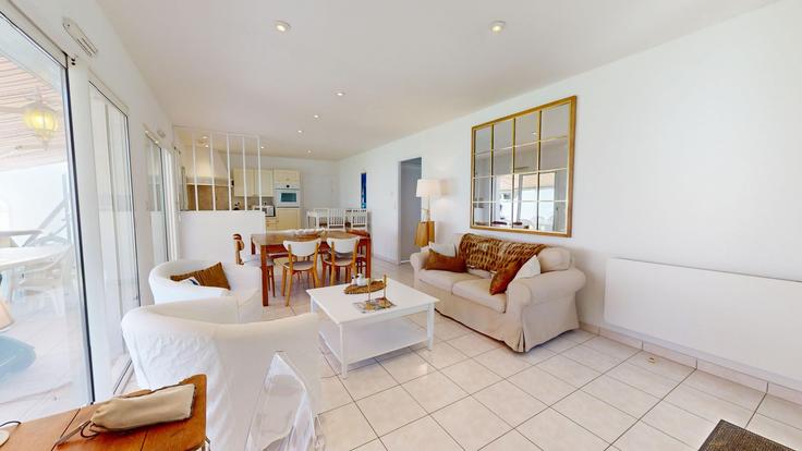 Elegant gestaltetes Wohnzimmer mit moderner Einrichtung in einer Wohnung im Building Rue de la Fleur de Sel - allo-vende-vacances - 1437797 in Saint-Hilaire-de-Riez, Saint-Hilaire-de-Riez Elegant gestaltetes Wohnzimmer mit moderner Einrichtung in einer Wohnung im Building Rue de la Fleur de Sel - allo-vende-vacances - 1437797 in Saint-Hilaire-de-Riez, Saint-Hilaire-de-Riez