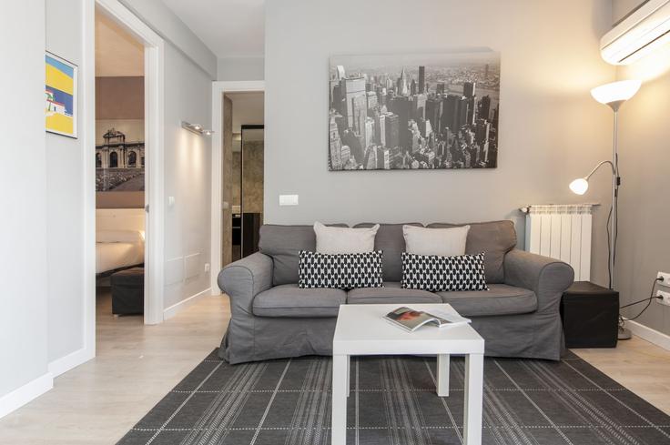 Tetuán, Madrid에 위치한 Building Paseo de la Castellana - alterhomes - 1268615 - MAD 아파트의 세련된 인테리어가 돋보이는 거실