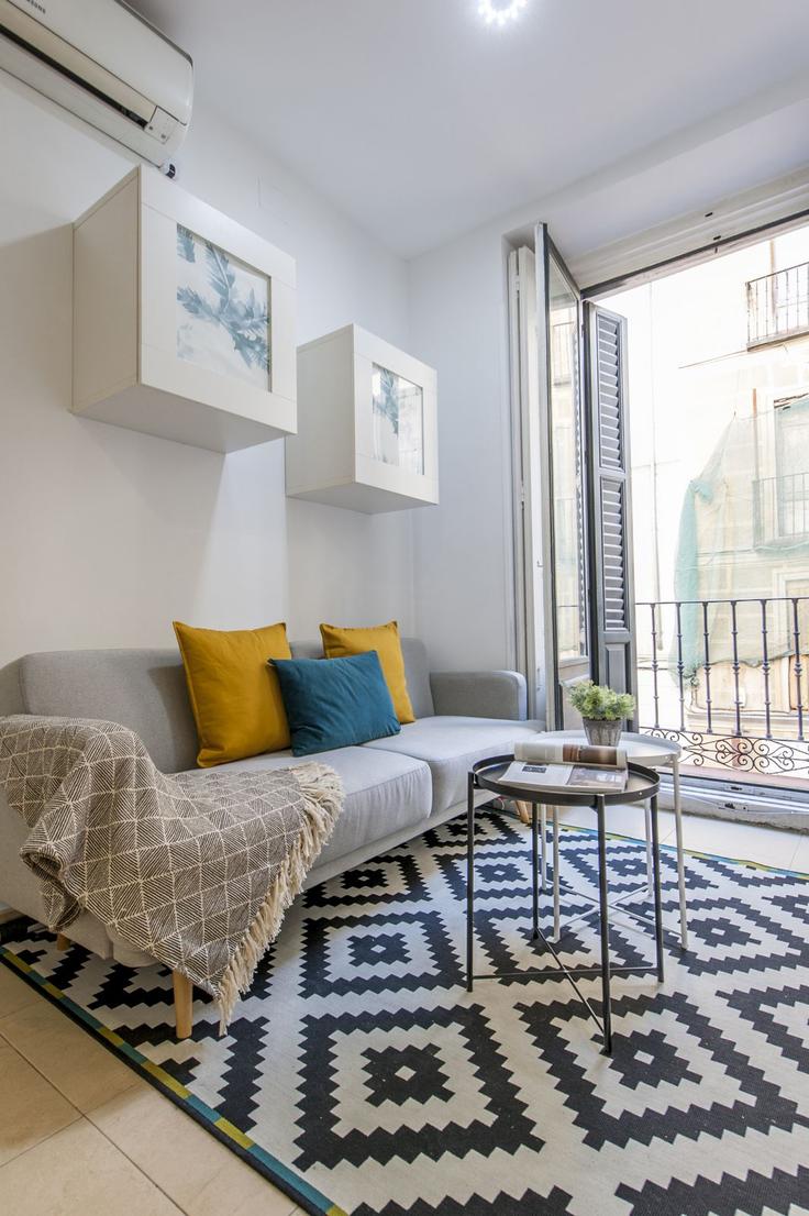 1 bedroom furnished apartment in Calle de la Cava Baja 1268660P, Centro, Madrid, photo 1