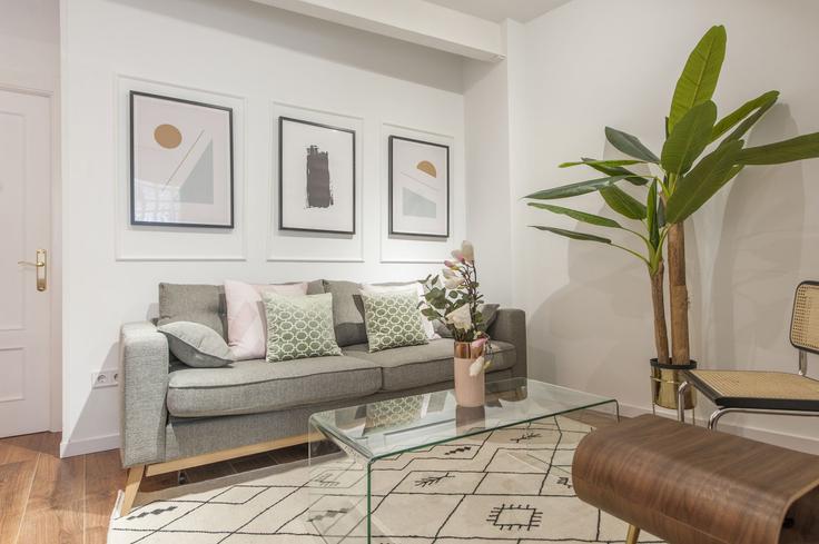 2 bedroom furnished apartment in Calle de Fomento 1268675P, Centro, Madrid, photo 1 2 bedroom furnished apartment in Calle de Fomento 1268675P, Centro, Madrid, photo 1
