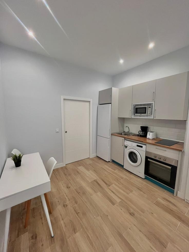 Hortaleza, Madrid에 위치한 Building Calle de Torregrosa - alterhomes - 1268646 - MAD의 프리미엄 아파트에서 만나는 세련되고 기능적인 최고급 주방