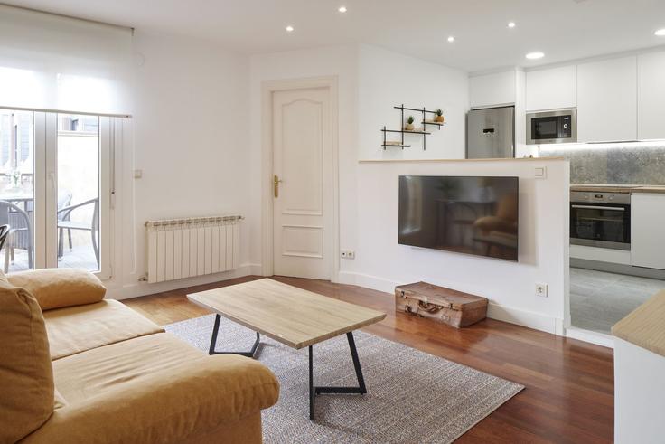 Salle de séjour élégante avec mobilier moderne dans un appartement à Building San Martin Kalea - always-easy-sl - 1352341 à Donostia / San Sebastián, Donostia / San Sebastián Salle de séjour élégante avec mobilier moderne dans un appartement à Building San Martin Kalea - always-easy-sl - 1352341 à Donostia / San Sebastián, Donostia / San Sebastián