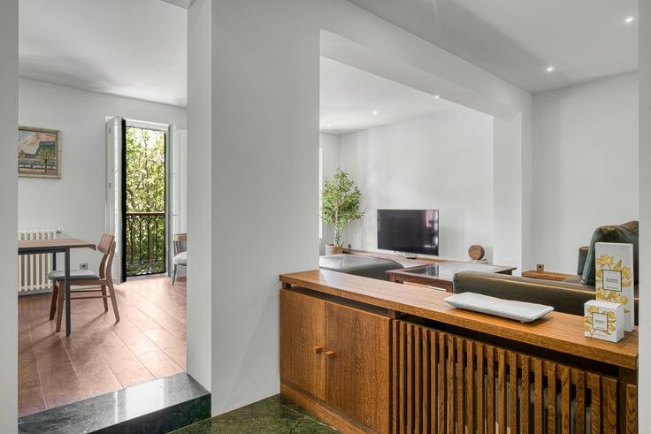 Salle de séjour élégante avec mobilier moderne dans un appartement à Building Boulevard Zumardia - always-easy-sl - 1352338 à Donostia / San Sebastián, Donostia / San Sebastián Salle de séjour élégante avec mobilier moderne dans un appartement à Building Boulevard Zumardia - always-easy-sl - 1352338 à Donostia / San Sebastián, Donostia / San Sebastián