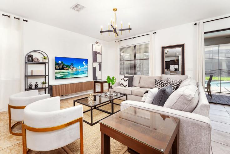 Elegante sala de estar con mobiliario moderno en un apartamento en Building Moon Valley Drive - andes-str - 1610974 en Four Corners, Four Corners Elegante sala de estar con mobiliario moderno en un apartamento en Building Moon Valley Drive - andes-str - 1610974 en Four Corners, Four Corners