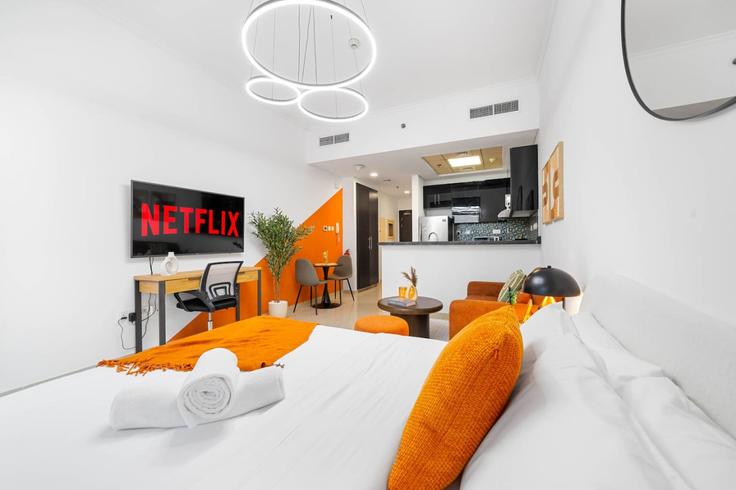 Salle de séjour élégante avec mobilier moderne dans un appartement à Building Botanica Tower - anfa-vacation-homes-rental-llc - 1643520 à Dubai Marina, Dubai Salle de séjour élégante avec mobilier moderne dans un appartement à Building Botanica Tower - anfa-vacation-homes-rental-llc - 1643520 à Dubai Marina, Dubai