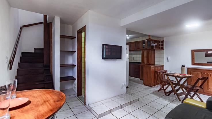 Salle de séjour élégante avec mobilier moderne dans un appartement à Building Rua Piraúna - anfitriao-prime - 1365606 à Paraiso Pataxos, Porto Seguro Salle de séjour élégante avec mobilier moderne dans un appartement à Building Rua Piraúna - anfitriao-prime - 1365606 à Paraiso Pataxos, Porto Seguro