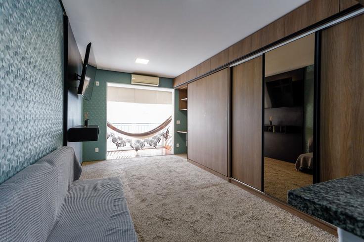 Salle de séjour élégante avec mobilier moderne dans un appartement à Building Rua Genebra - anfitriao-prime - 1501421 à Bela Vista, São Paulo