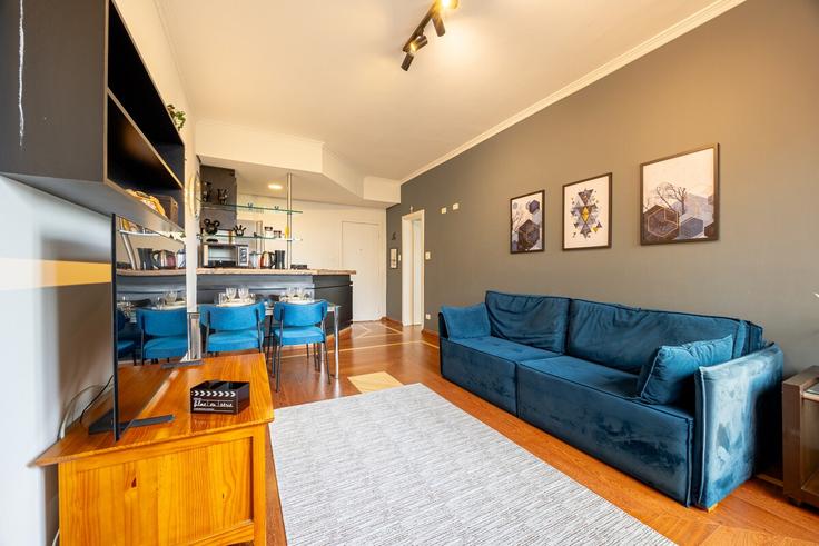 Building Alameda Grajaú - anora-spaces - 1327512 adresindeki bir dairede modern mobilyalarla zarif bir şekilde tasarlanmış oturma odası Alphaville Industrial, Barueri Building Alameda Grajaú - anora-spaces - 1327512 adresindeki bir dairede modern mobilyalarla zarif bir şekilde tasarlanmış oturma odası Alphaville Industrial, Barueri