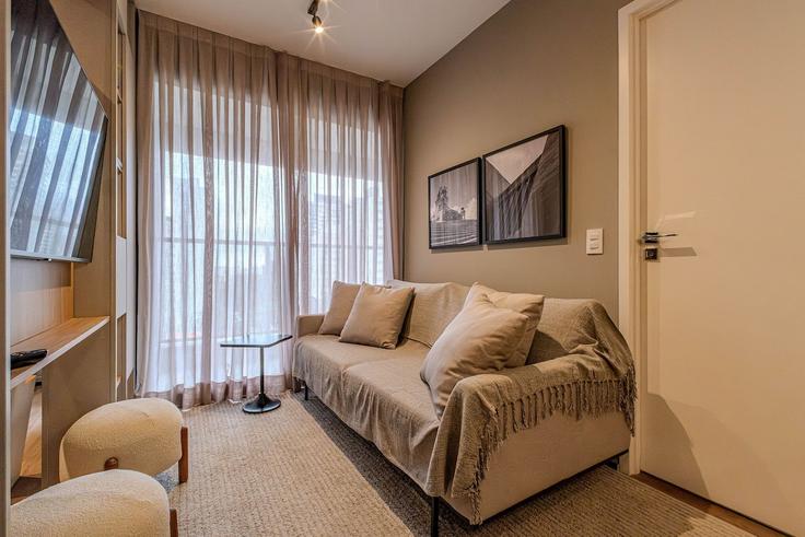 Salle de séjour élégante avec mobilier moderne dans un appartement à Building Rua Cristiano Viana - anystay - 1574845 à Cerqueira César, São Paulo Salle de séjour élégante avec mobilier moderne dans un appartement à Building Rua Cristiano Viana - anystay - 1574845 à Cerqueira César, São Paulo