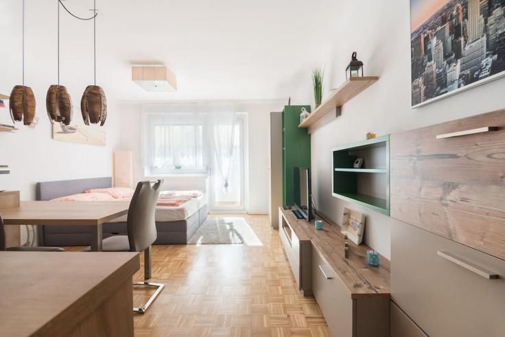 Building Schiffmühlenstraße - arbiogroup - 1045999 - VIE adresindeki bir dairede modern mobilyalarla zarif bir şekilde tasarlanmış oturma odası Vienna, Vienna Building Schiffmühlenstraße - arbiogroup - 1045999 - VIE adresindeki bir dairede modern mobilyalarla zarif bir şekilde tasarlanmış oturma odası Vienna, Vienna