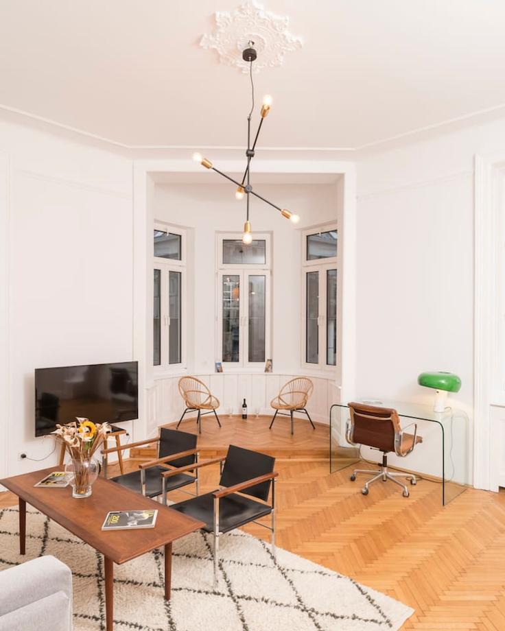 Vienna, Vienna에 위치한 Building Barawitzkagasse - arbiogroup - 1046227 - VIE 유닛의 세련된 인테리어가 돋보이는 거실