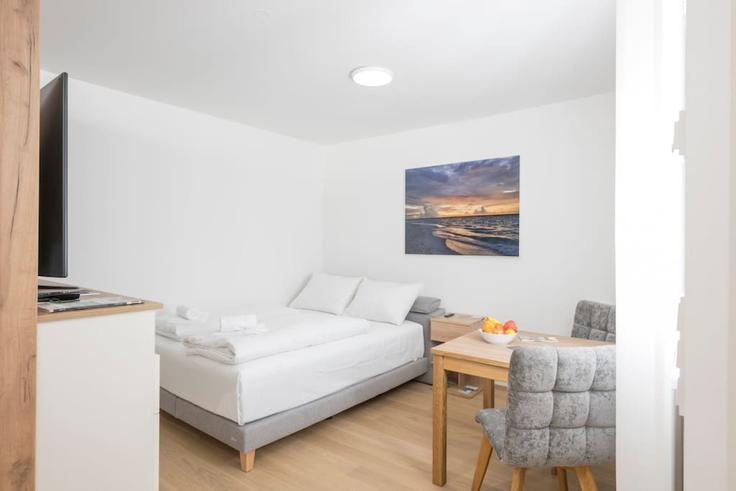 Building Redtenbachergasse - arbiogroup - 1046270 - VIE adresindeki bir dairede modern mobilyalarla zarif bir şekilde tasarlanmış oturma odası Vienna, Vienna