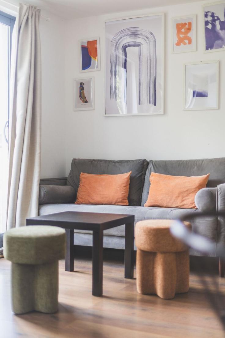 Salle de séjour élégante avec mobilier moderne dans un appartement à Building Navarino Road - artestays - 1028654 - LON à London Borough of Hackney, London