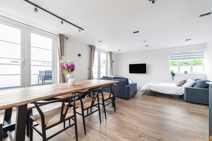 Wembley London Borough of BrentのBuilding Mayfields - artestays - 1028663 - LONのアパートメントにある、モダンな家具を備えたエレガントなデザインのリビングルーム